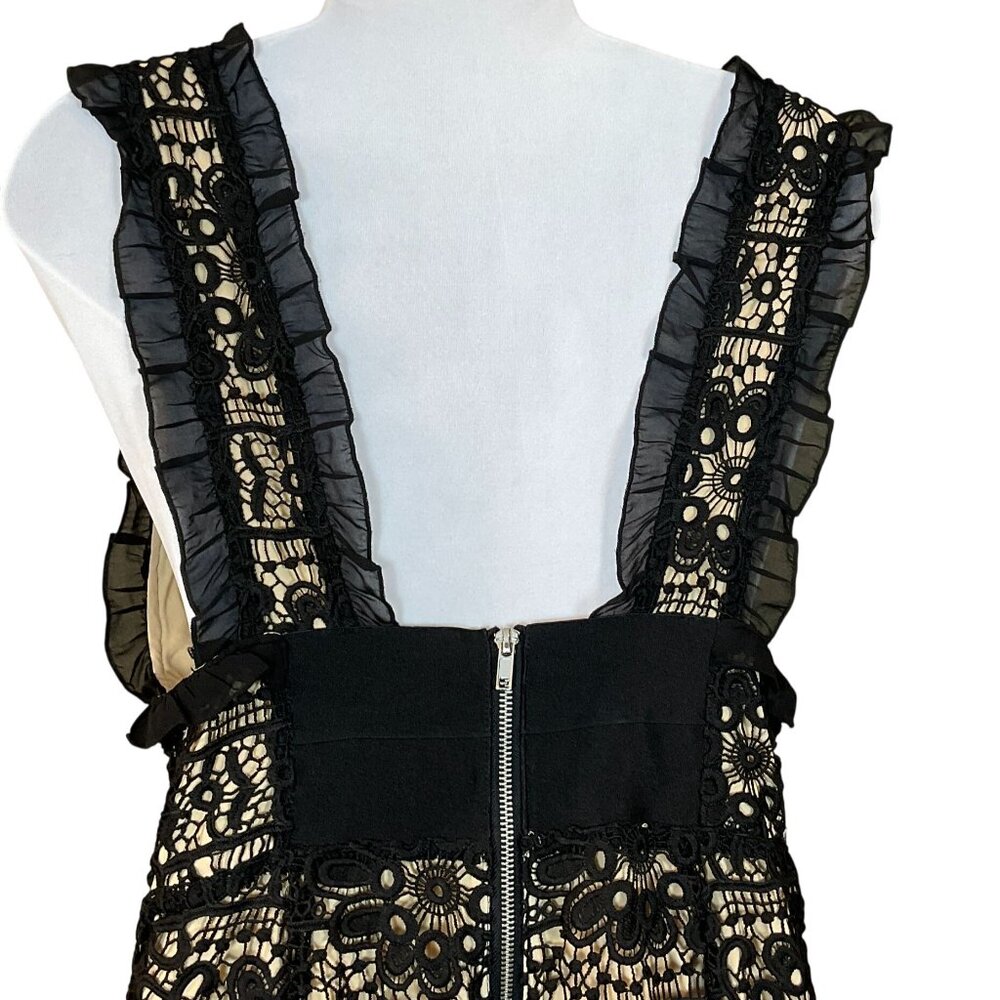 Guess L.A. Solstice Jet Black Crochet Lace Jumpsuit Nude Liner Size 6 NWT - Picture 6 of 10